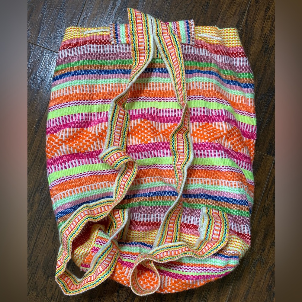 Cute woven drawstring backpack - Picture 4 of 5